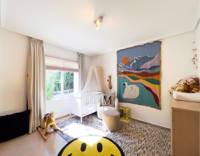 Open photo Listing photo