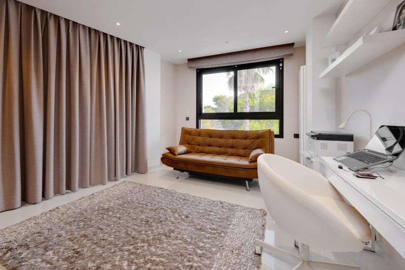 Open photo Listing photo