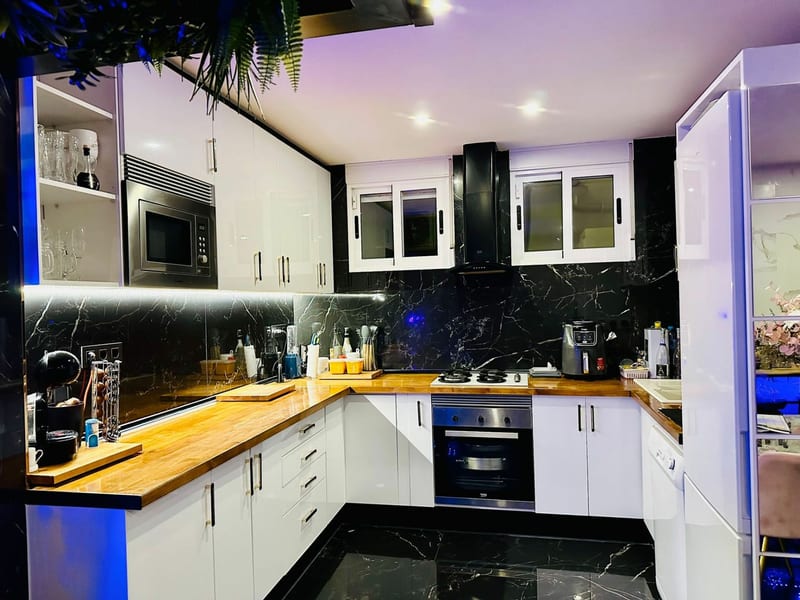 Open photo Listing photo