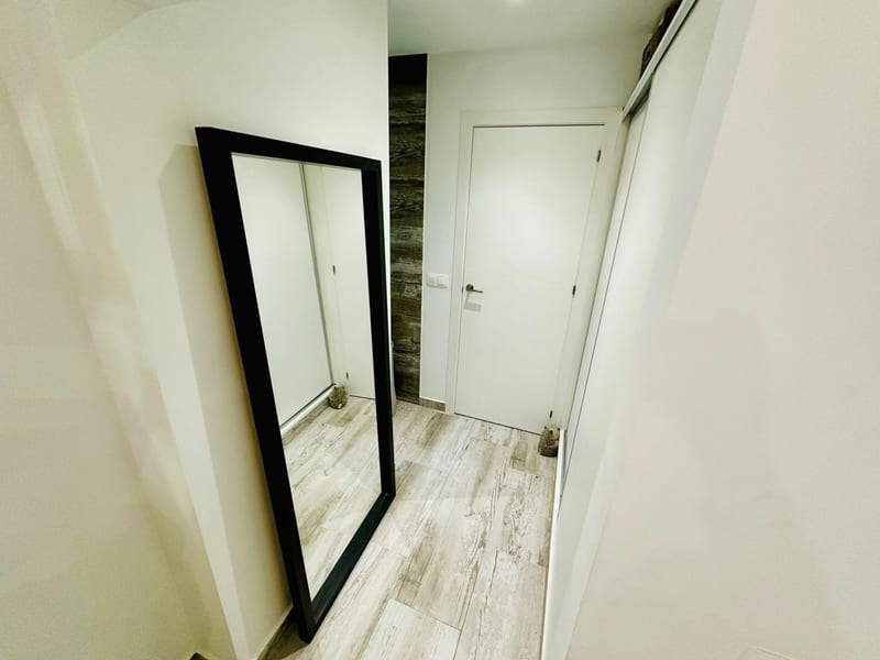 Open photo Listing photo