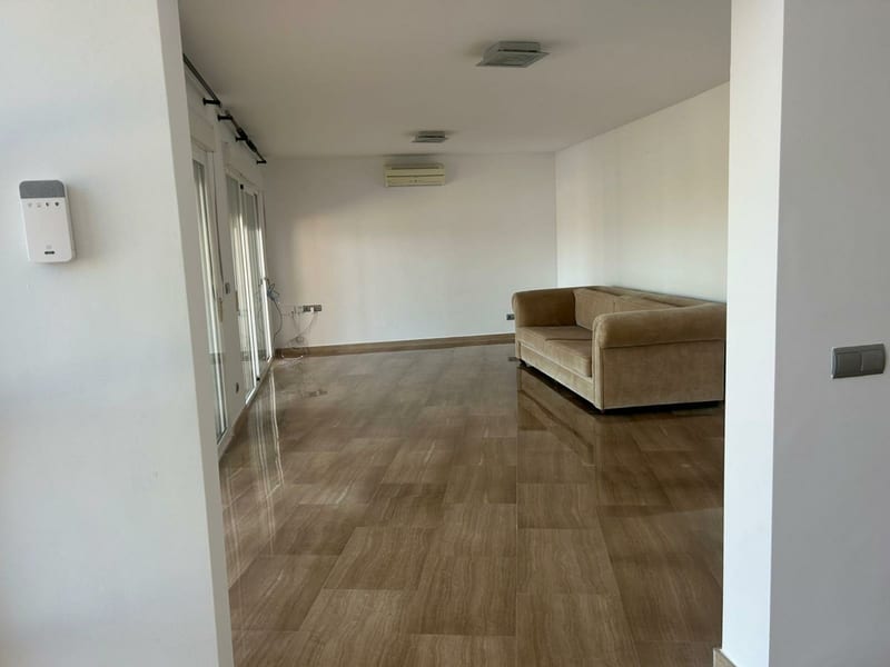 Open photo Listing photo