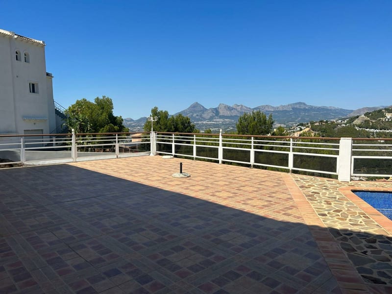 Open photo Listing photo