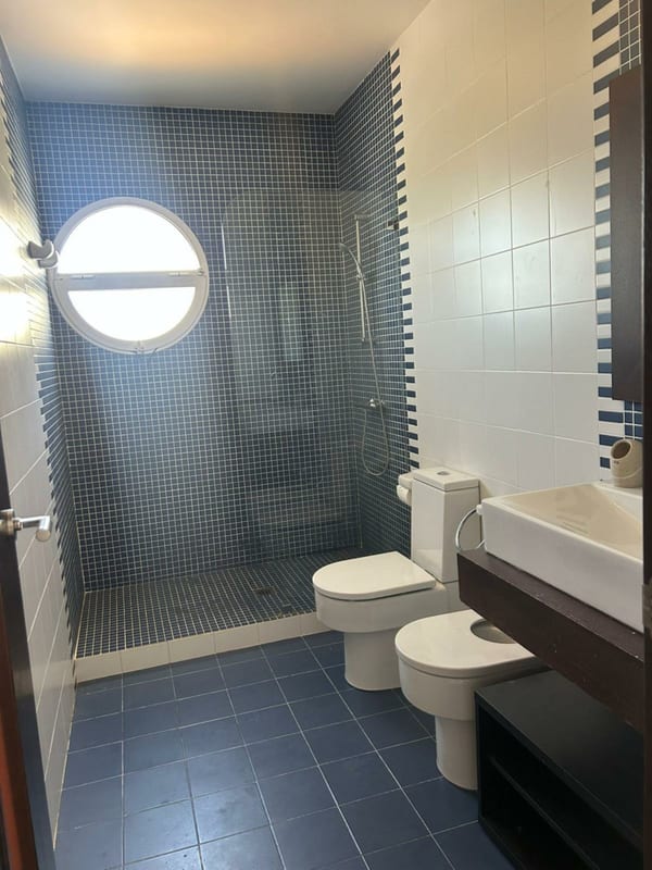 Open photo Listing photo