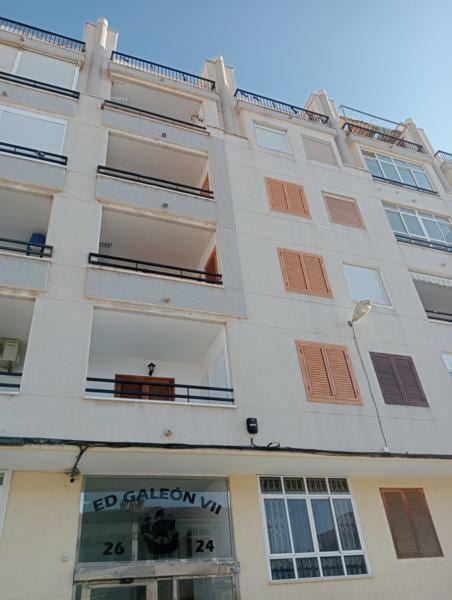 Open photo Listing photo