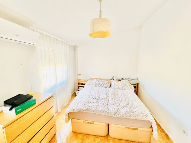 Open photo Listing photo