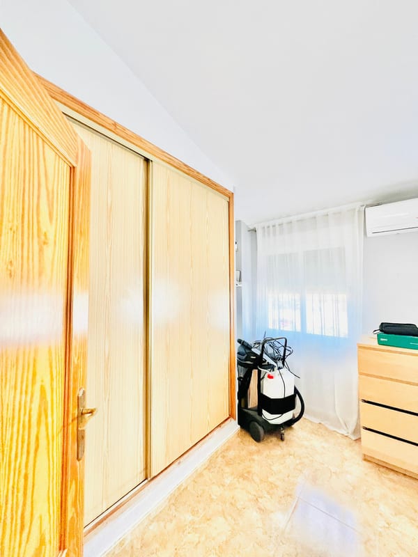 Open photo Listing photo