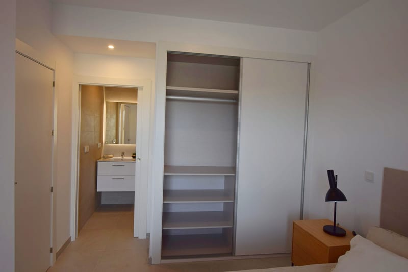 Open photo Listing photo
