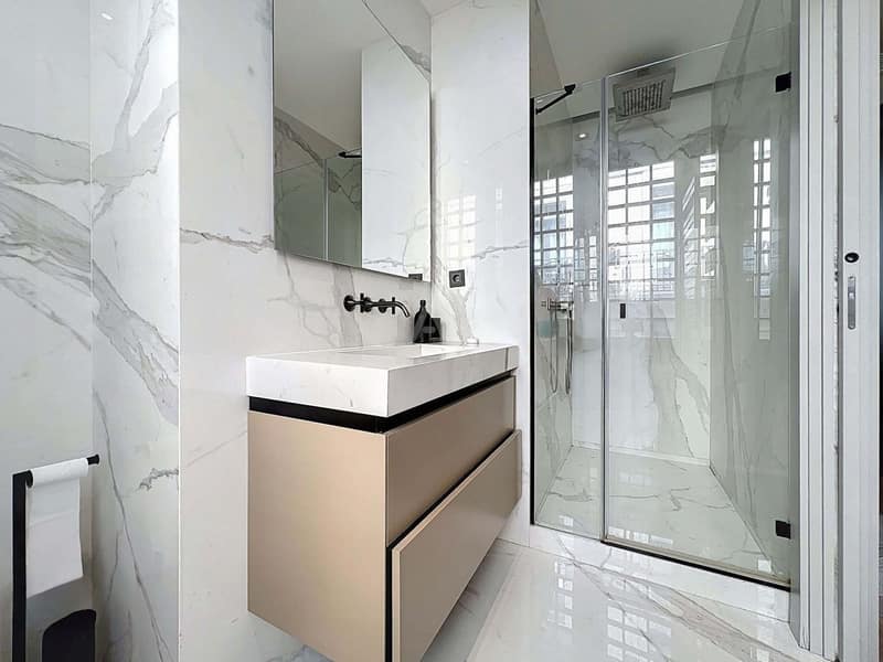 Open photo Listing photo