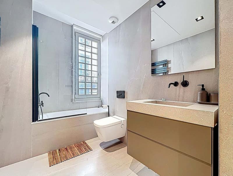 Open photo Listing photo