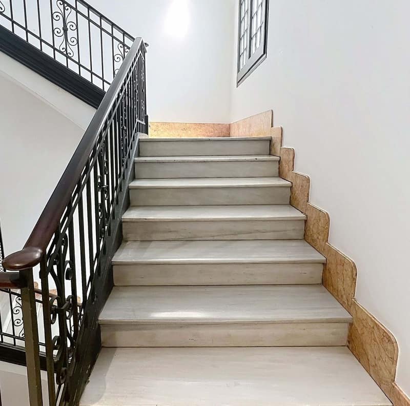 Open photo Listing photo