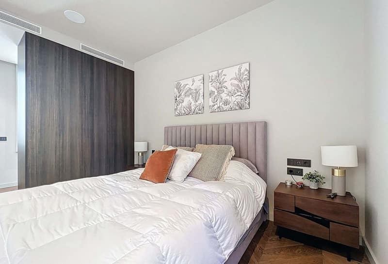 Open photo Listing photo