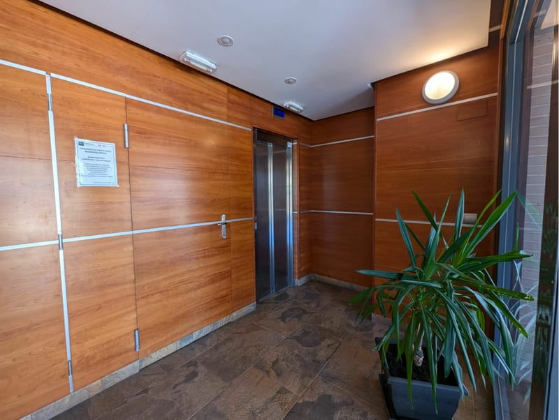 Open photo Listing photo
