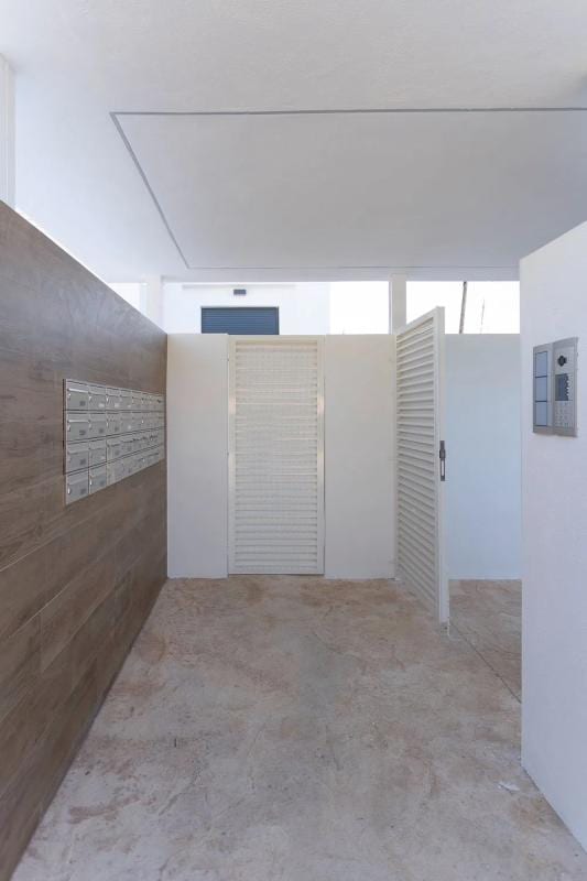 Open photo Listing photo