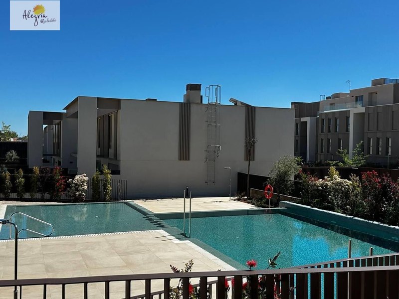Open photo Listing photo