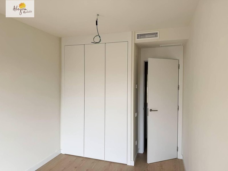 Open photo Listing photo