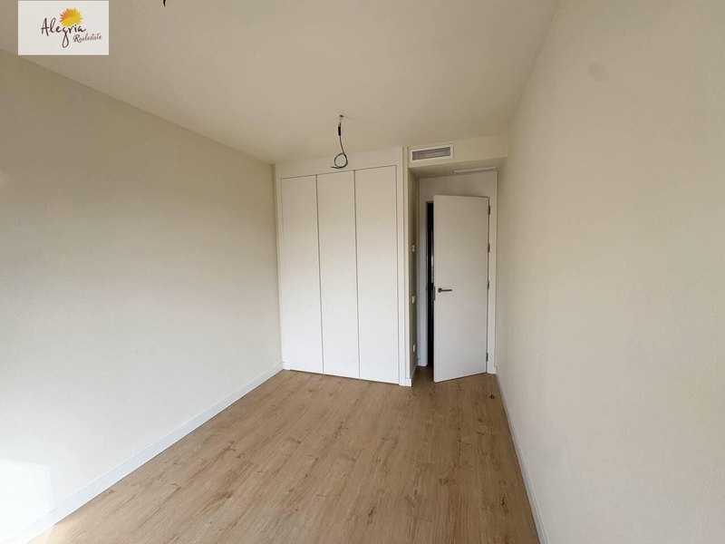 Open photo Listing photo