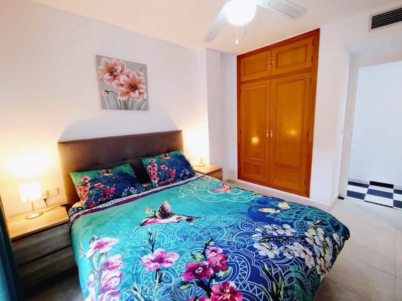 Open photo Listing photo
