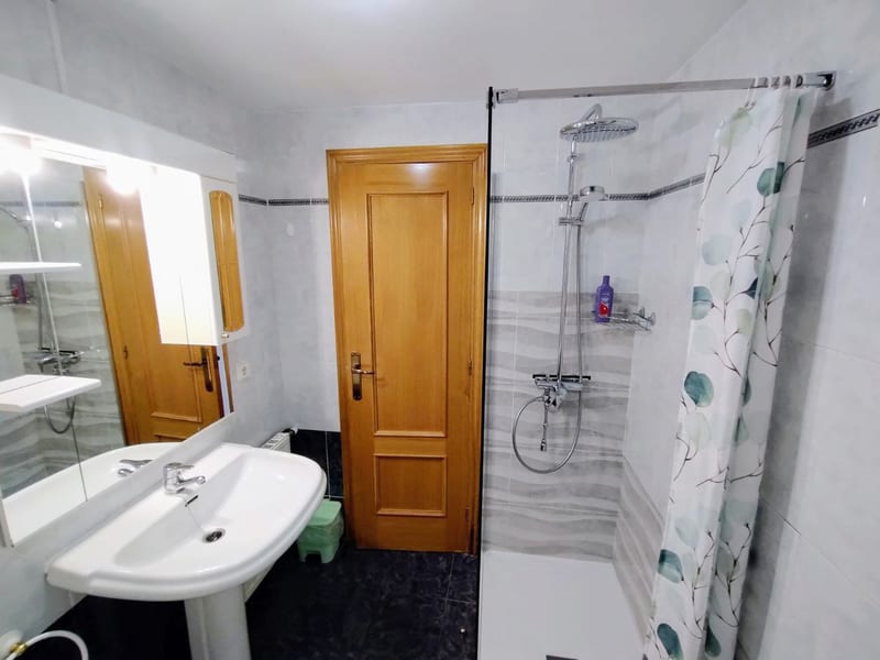 Open photo Listing photo