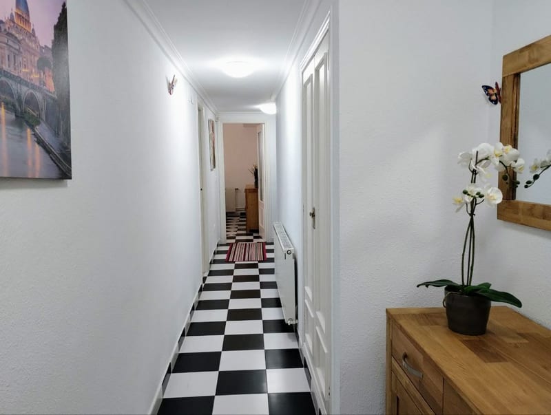 Open photo Listing photo