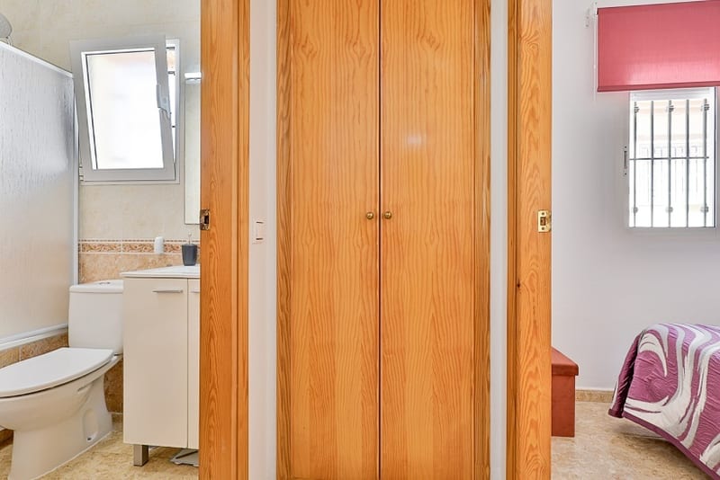 Open photo Listing photo