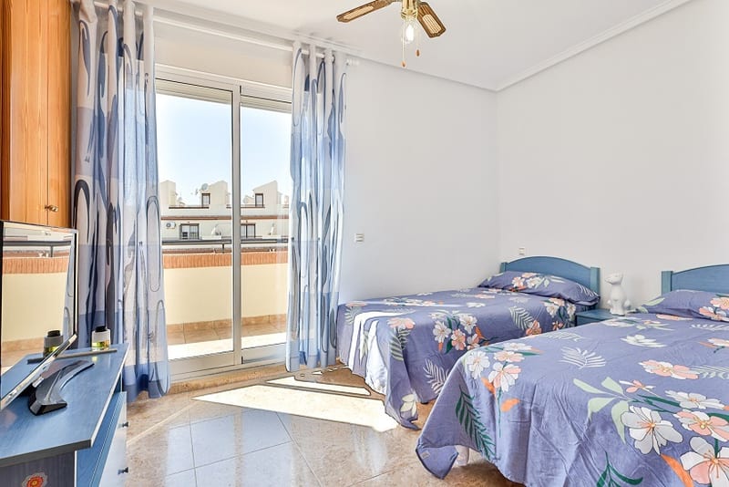 Open photo Listing photo