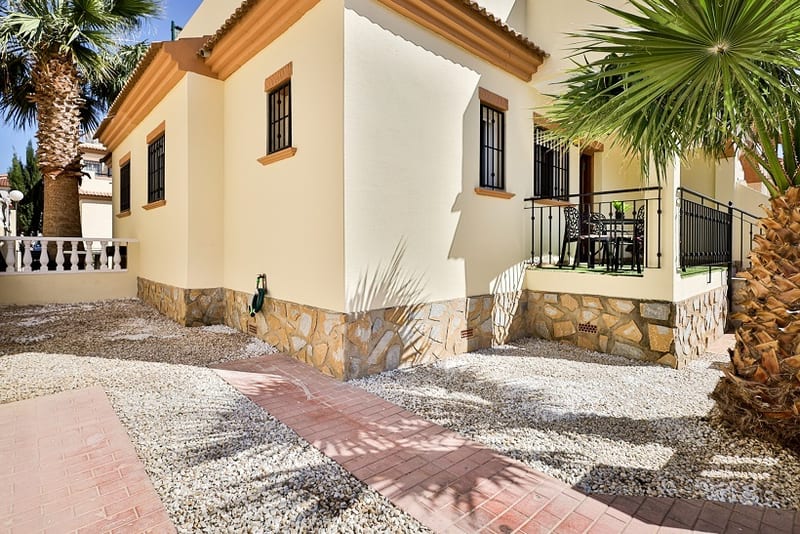 Open photo Listing photo