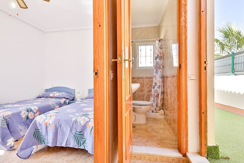 Open photo Listing photo
