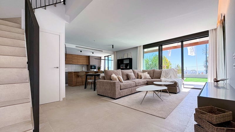Open photo Listing photo