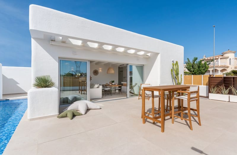 Open photo Listing photo