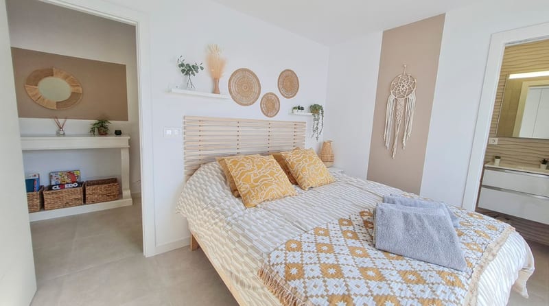 Open photo Listing photo
