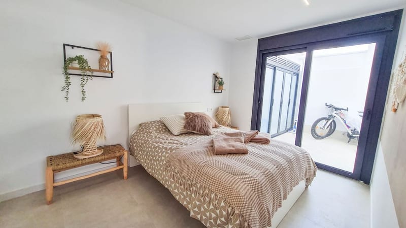 Open photo Listing photo