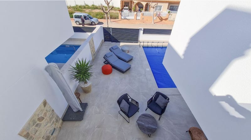 Open photo Listing photo