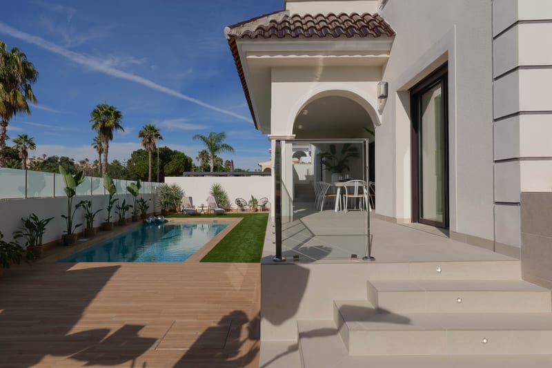Open photo Listing photo