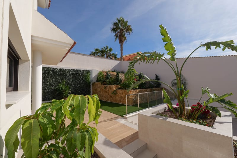 Open photo Listing photo