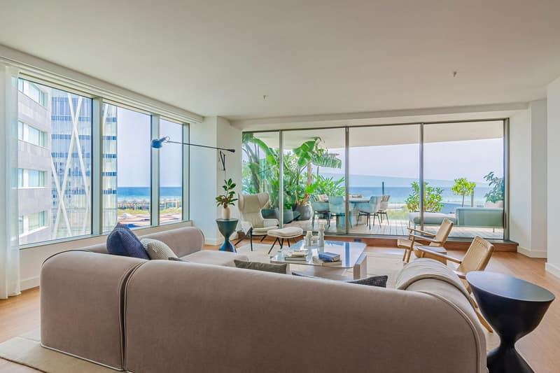 Open photo Listing photo