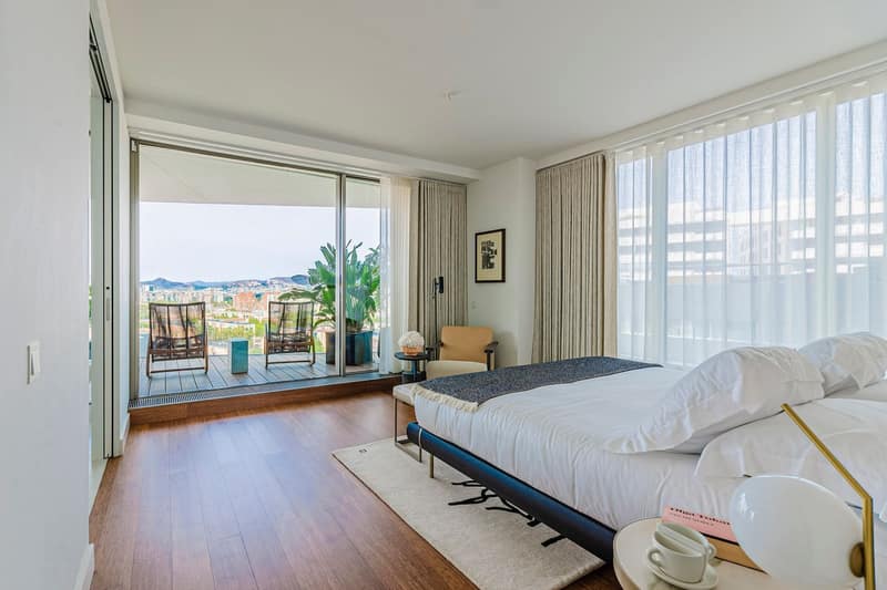 Open photo Listing photo