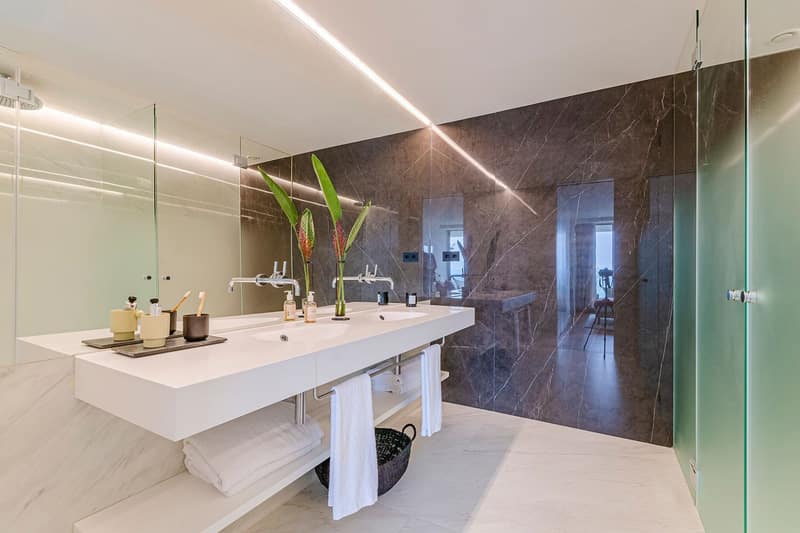 Open photo Listing photo