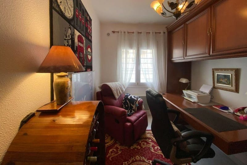 Open photo Listing photo