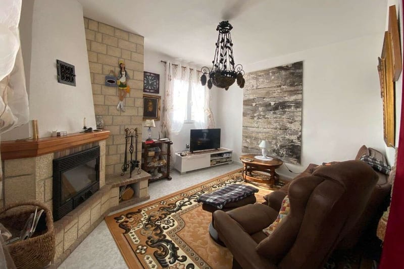 Open photo Listing photo