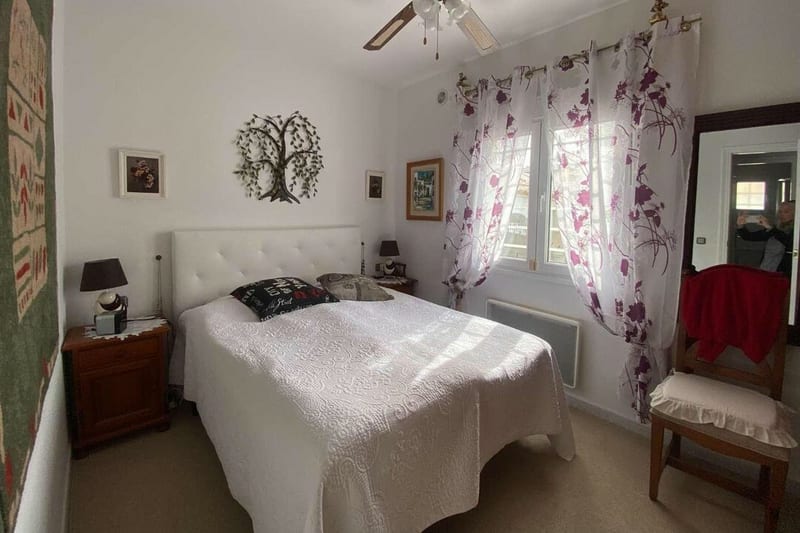 Open photo Listing photo