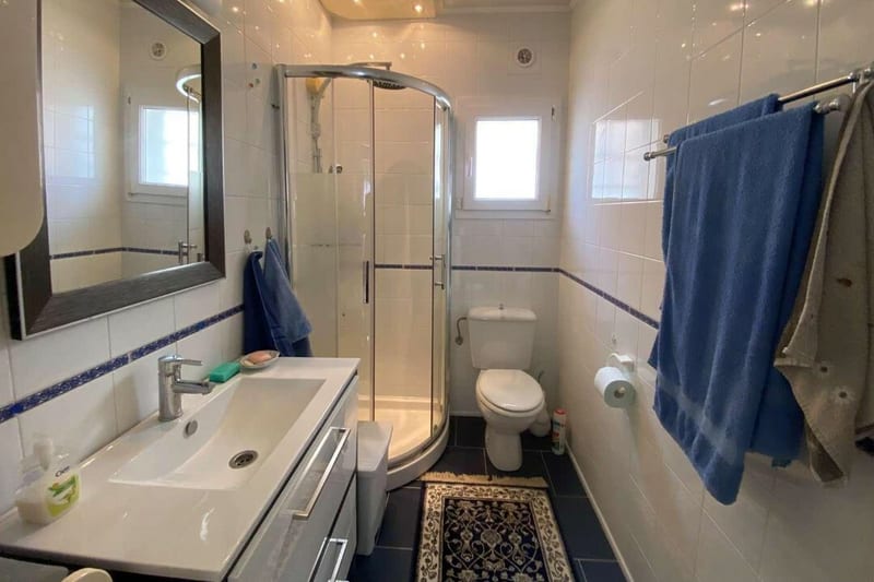 Open photo Listing photo