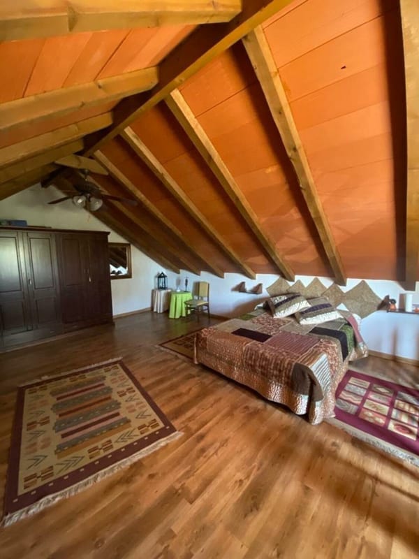 Open photo Listing photo