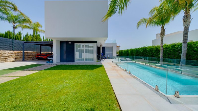 Open photo Listing photo