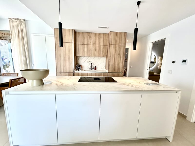 Open photo Listing photo