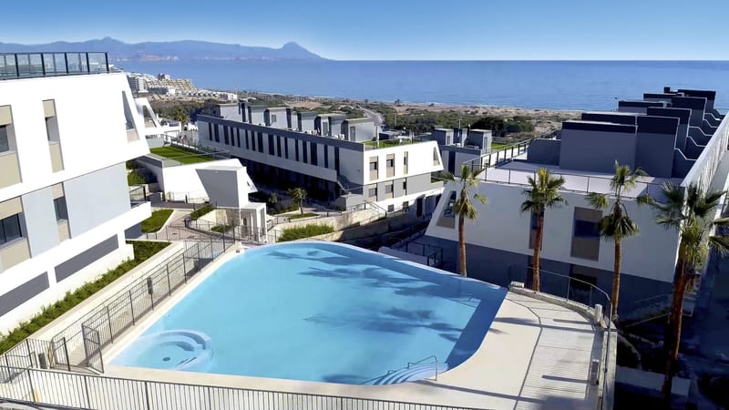 Open photo Listing photo
