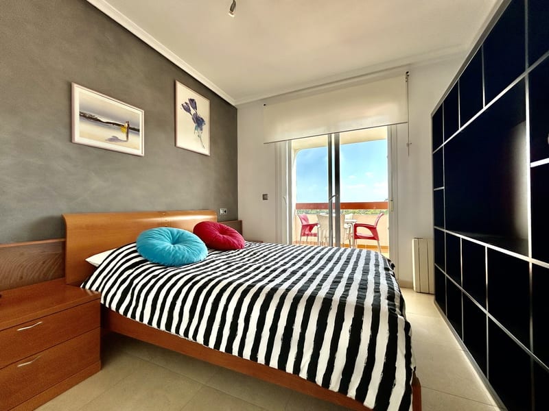 Open photo Listing photo