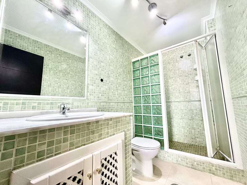 Open photo Listing photo