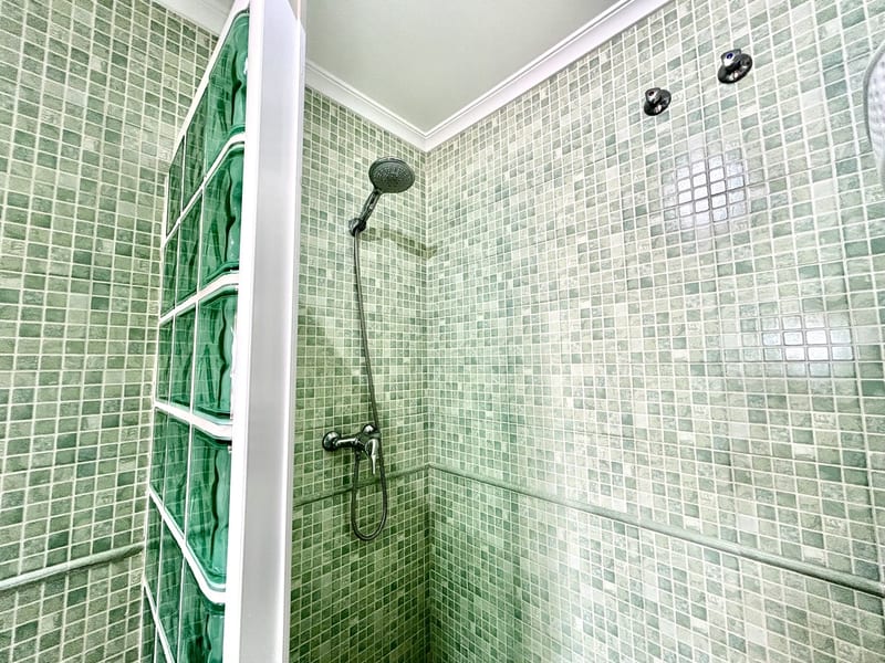 Open photo Listing photo
