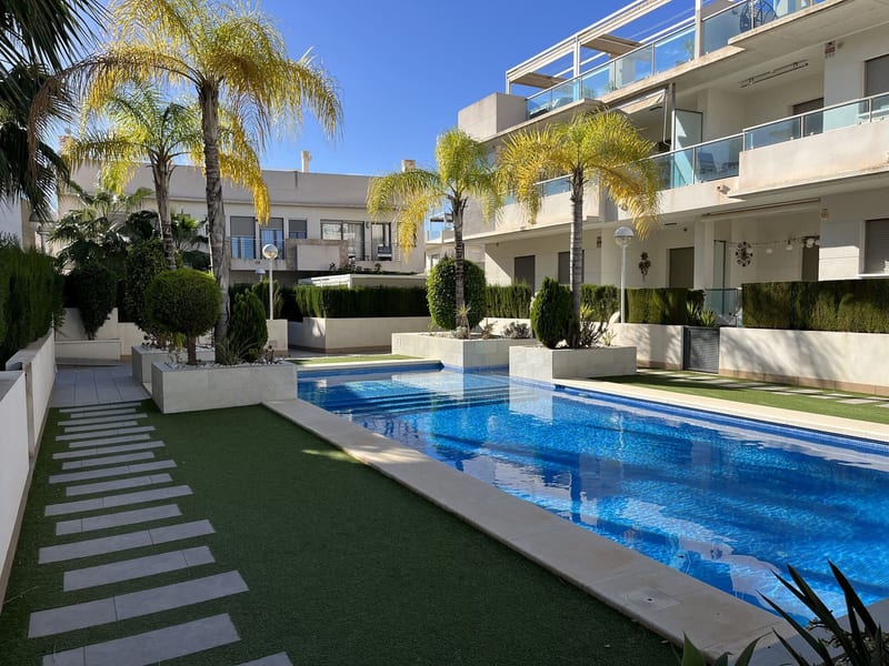 Open photo Listing photo