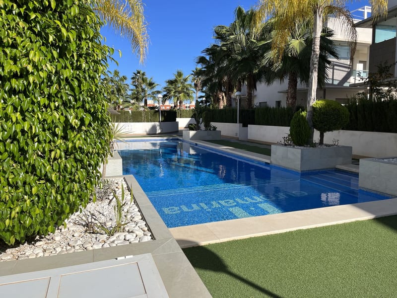 Open photo Listing photo